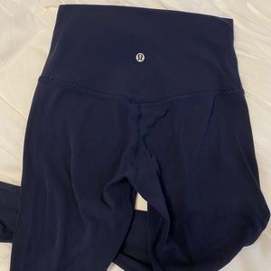 Lululemon Navy aligns
